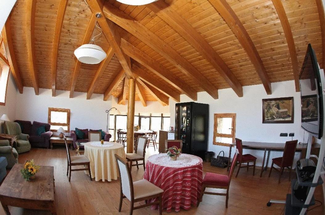 Hotel Restaurante Revestido Escalona المظهر الخارجي الصورة